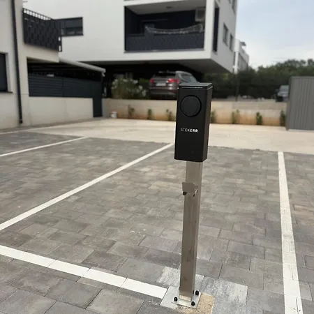 Ana - Luxury With Free Ev Station Zadar